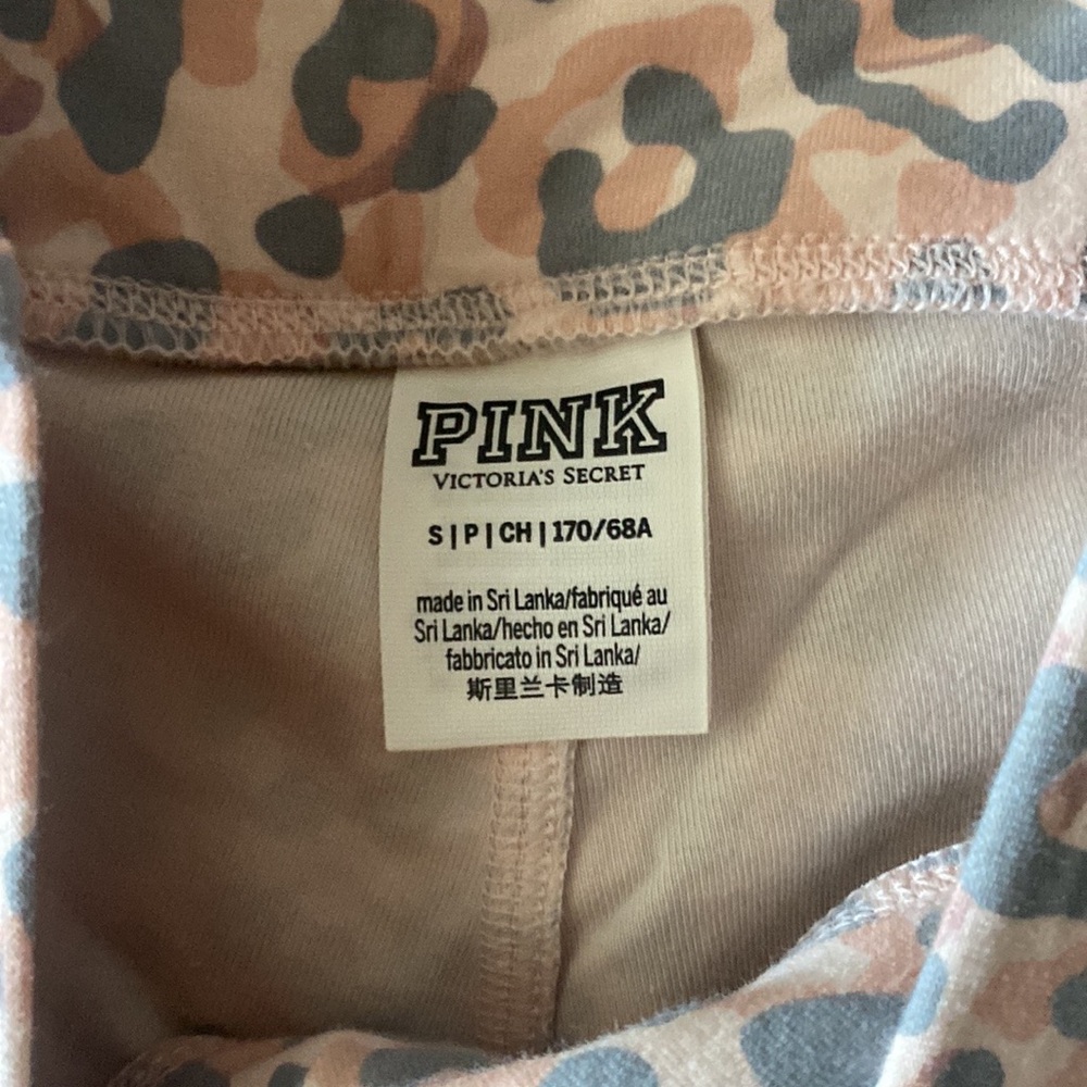 Leggings from pink!